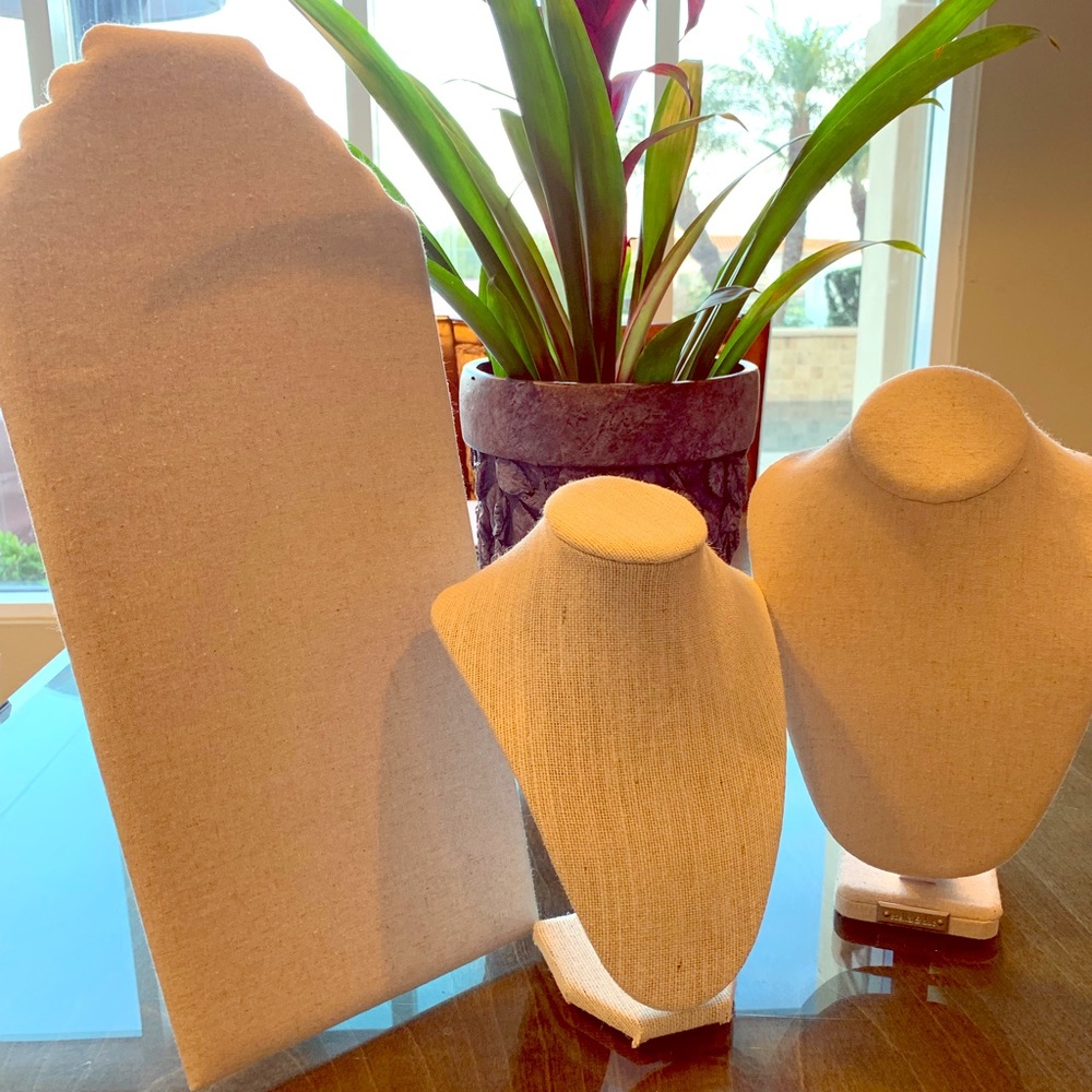 Stella and Dot Display Bust